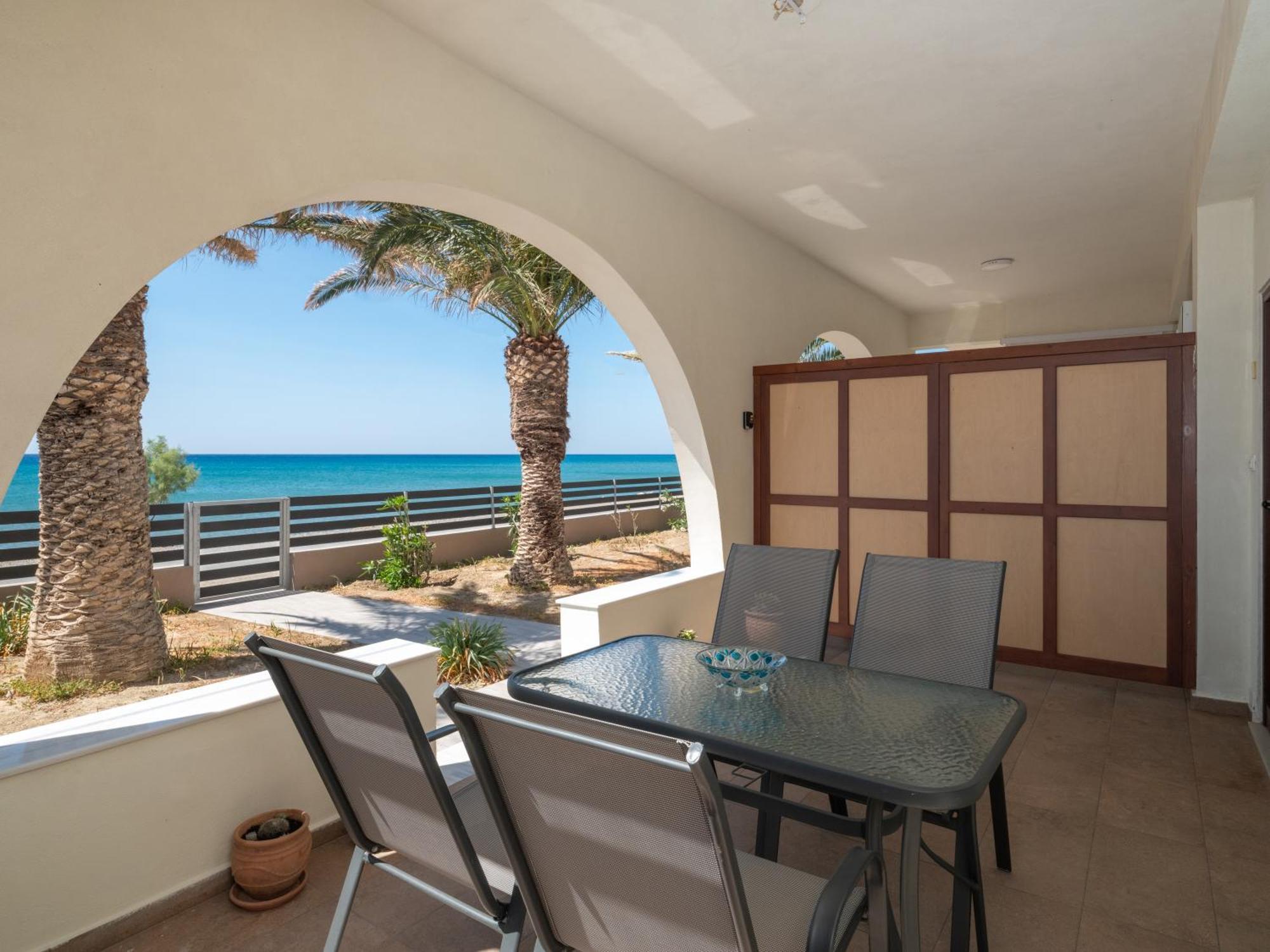 Atalanti Seaside Junior Suites Keratókambosz Kültér fotó